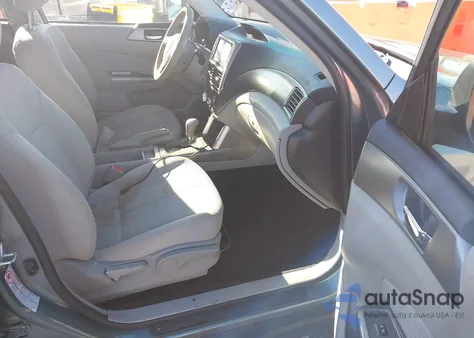 2012 Subaru Forester 2.5X Premium z USA, uszkodzony, nr VIN JF2SHADC3CH466864